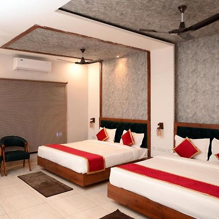 Hotel Singla Residency 康格拉 外观 照片