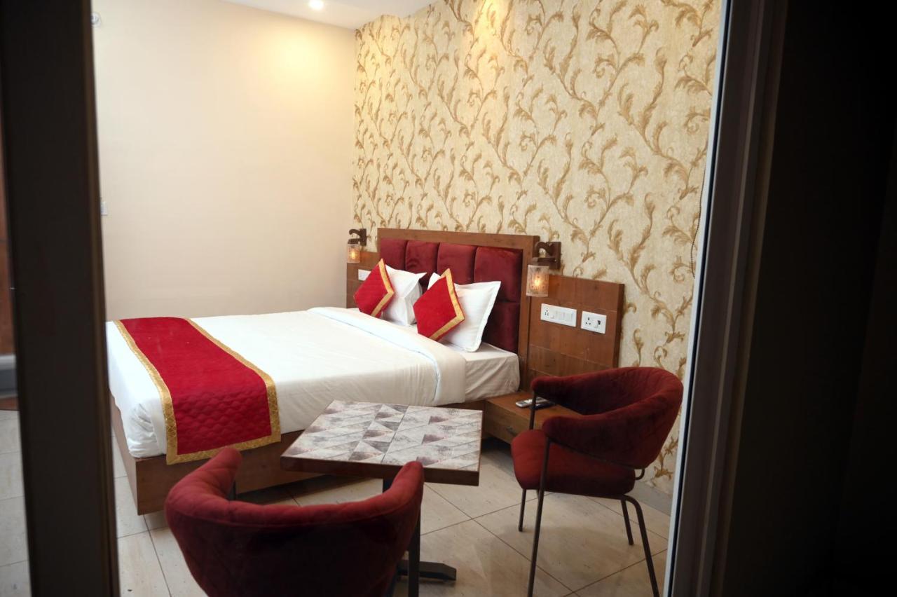 Hotel Singla Residency 康格拉 外观 照片