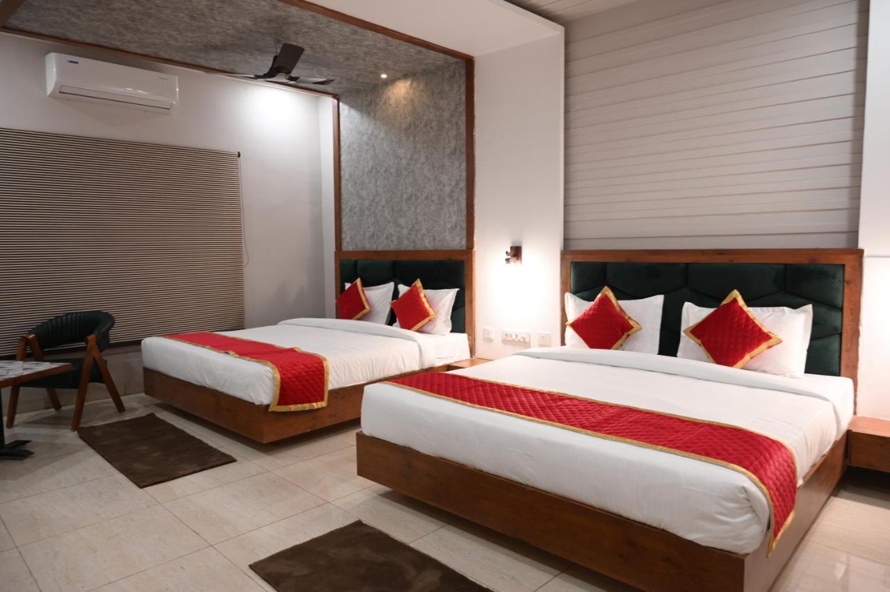 Hotel Singla Residency 康格拉 外观 照片