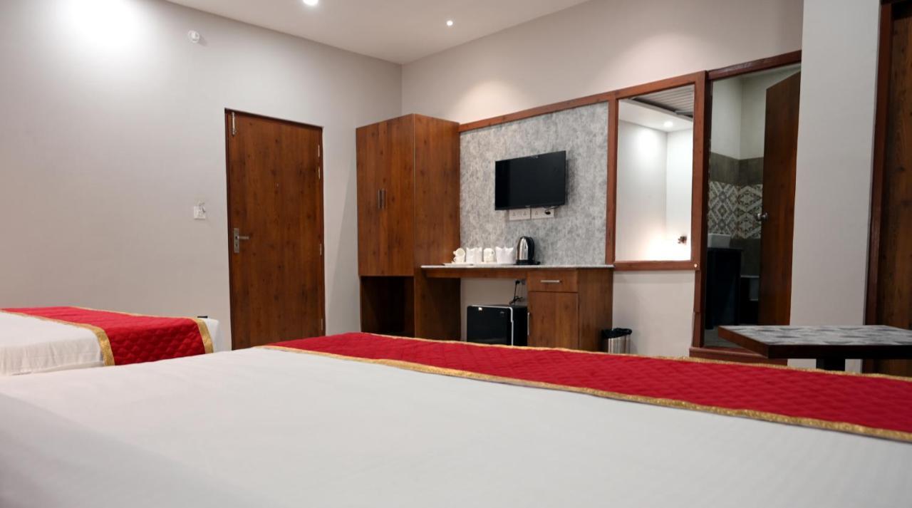 Hotel Singla Residency 康格拉 外观 照片
