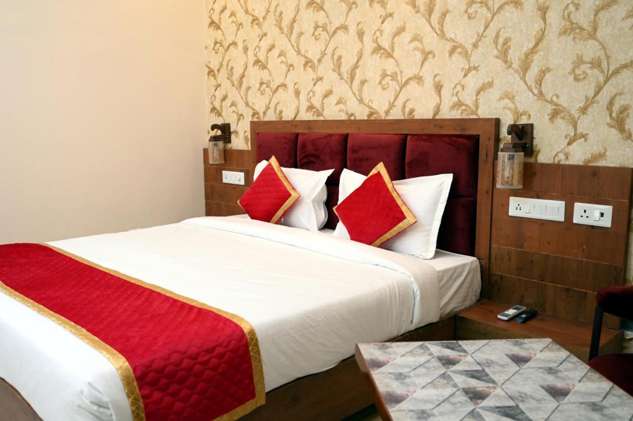 Hotel Singla Residency 康格拉 外观 照片